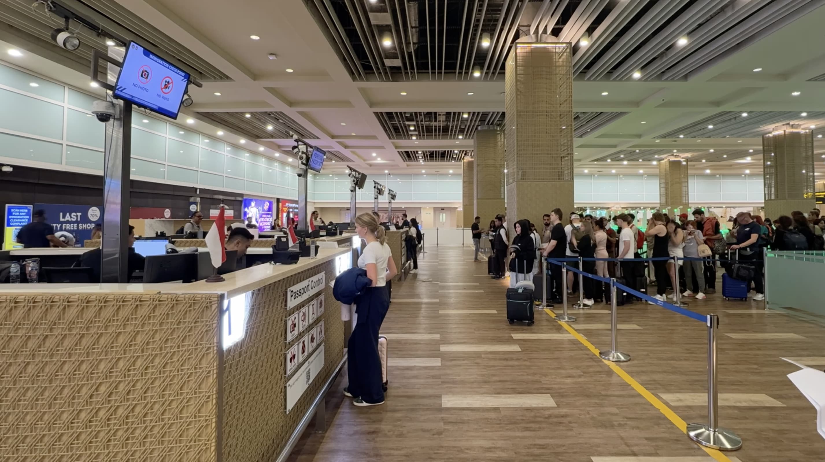 Kantor Imigrasi Jakarta Pusat - Imigrasi Siaga Antisipasi Dampak Penutupan Ruang Udara Timur Tengah